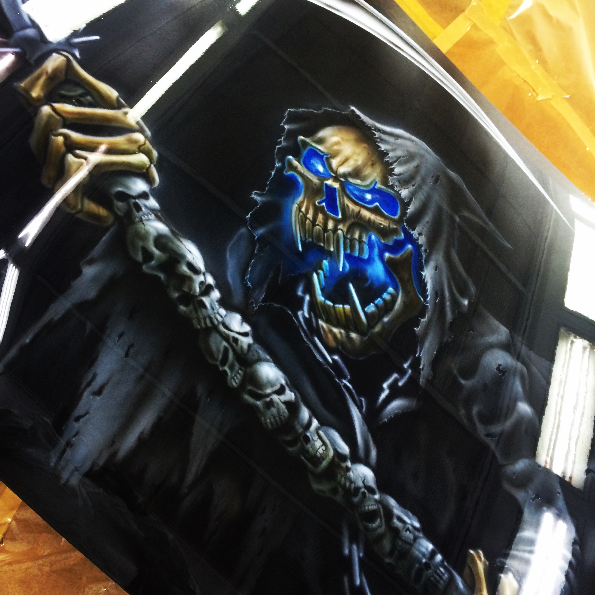 Airbrush Auto: Jetzt mit "neuen" Reaper auf der Haube 2 Airbrush Auto Airbrush Auto: Jetzt mit "neuen" Reaper auf der Haube 2 Airbrush Auto