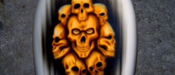 Skull Airbrush auf einem Monkey Tank lackiert von Daniel Schubert aus Paderborn NRW