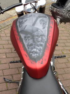 Victory Motorradtank Airbrush Candylackierung Effektlackierung